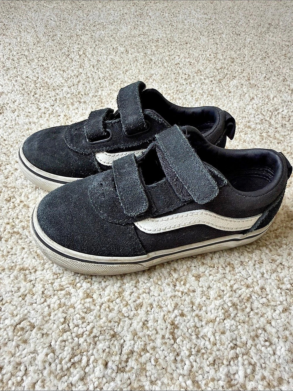 Vans Kids Old Skool V toddler US 9 Black & White Sneakers